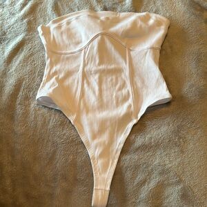 Urban Outfitters / Ribbed Bodysuit / Size L